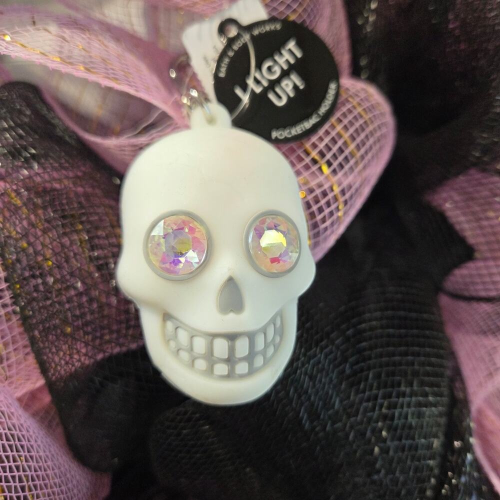 Bath & Body Works Halloween Skeleton Jeweled Skull Pocketbac Holder